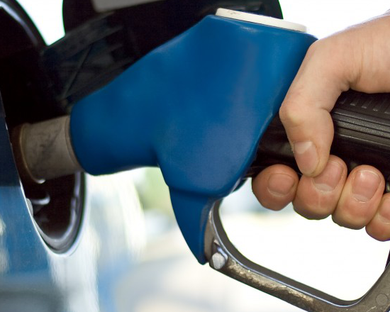 Tabela estabelece preços de combustíveis para março