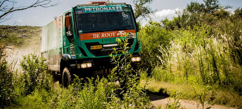 Equipe Iveco termina o Dakar 2015 no Top 10