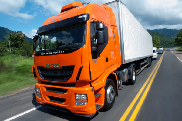 Iveco Hi-Way é a aposta da Cia Verde Logística